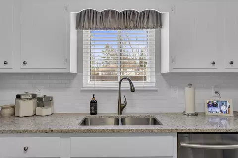 Kitchen - 2461 Smiley Way, Jackson, MI 49203 photo 1 of 4