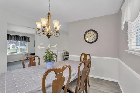 Dining - 2461 Smiley Way, Jackson, MI 49203 photo 3 of 3