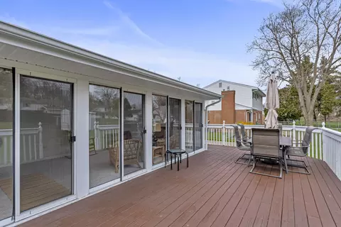 Exterior - 2461 Smiley Way, Jackson, MI 49203 photo 5 of 12