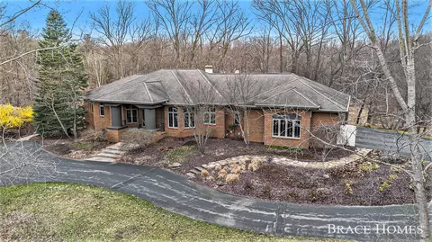 3333 Mahogany Ct NE, Grand Rapids, MI 49525