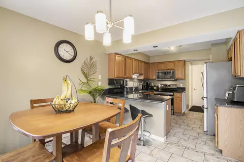 25403 Willowbrook Ct, Flat Rock, MI 48134 photo 6