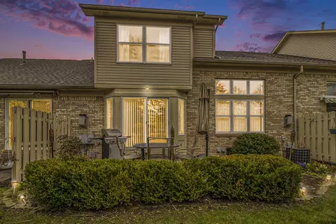 25403 Willowbrook Ct, Flat Rock, MI 48134 photo 26