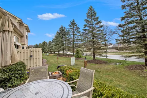 25403 Willowbrook Ct, Flat Rock, MI 48134 photo 22