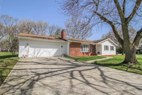 110 E Adams St, Three Rivers, MI 49093