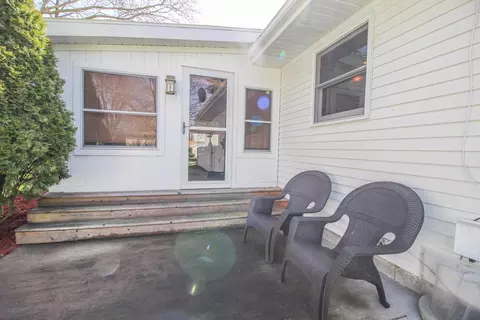 110 E Adams St, Three Rivers, MI 49093 photo 5