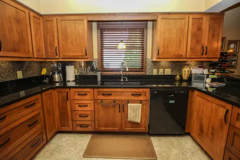110 E Adams St, Three Rivers, MI 49093 photo 11