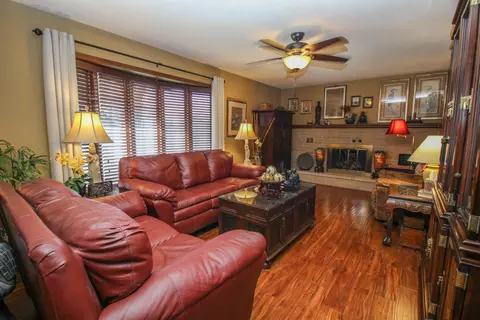 110 E Adams St, Three Rivers, MI 49093 photo 6
