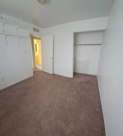 Bedroom - 4511 Niagara St, Wayne, MI 48184 photo 4 of 6
