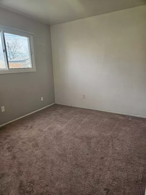 Bedroom - 4511 Niagara St, Wayne, MI 48184 photo 5 of 6