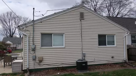 Exterior - 4511 Niagara St, Wayne, MI 48184 photo 12 of 17
