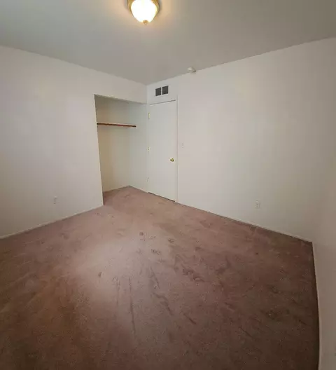 Bedroom - 4511 Niagara St, Wayne, MI 48184 photo 3 of 6