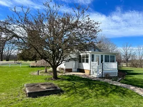 11722 Lawrence Hwy, Nashville, MI 49073