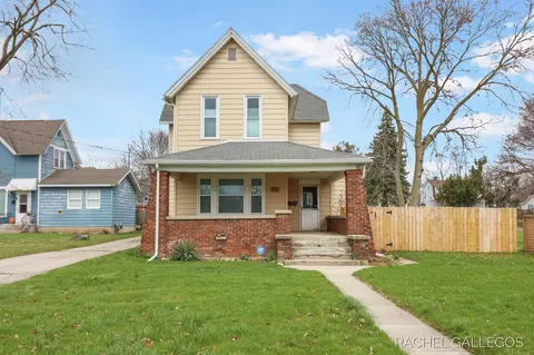 931 Walker Ave NW, Grand Rapids, MI 49504
