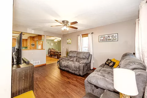 Living - 308 Buchanan St, Bronson, MI 49028 photo 2 of 4