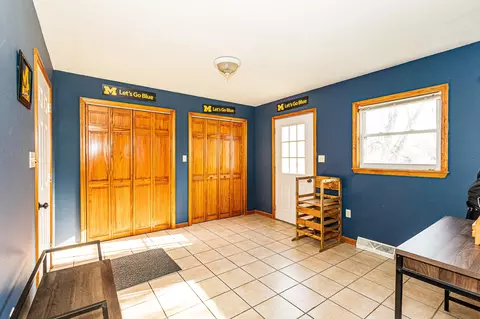 Entry Way - 308 Buchanan St, Bronson, MI 49028 photo 1 of 2
