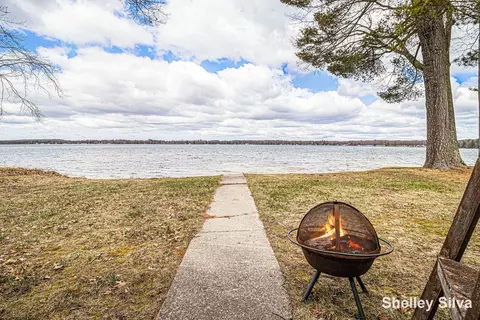 2268 Wolf Lake Dr, Baldwin, MI 49304 photo 2