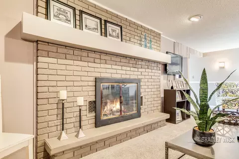 Living - 6775 Buehler Rd, Freeport, MI 49325 photo 4 of 7