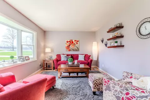 Living - 6775 Buehler Rd, Freeport, MI 49325 photo 1 of 7