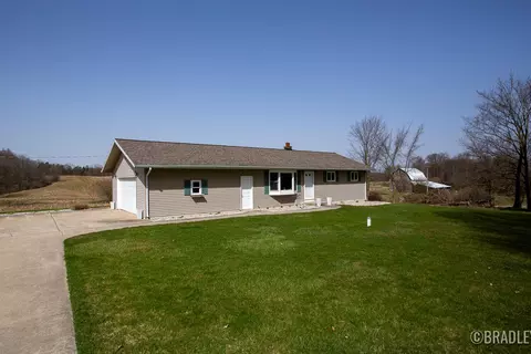 Exterior - 6775 Buehler Rd, Freeport, MI 49325 photo 4 of 16