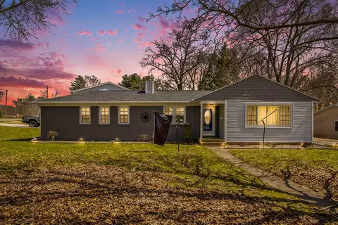 10 Maurer Dr, Battle Creek, MI 49037