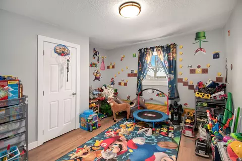 Bedroom - 12875 Kelley Rd, Brooklyn, MI 49230 photo 4 of 4