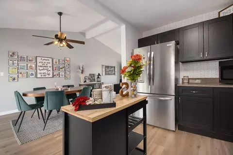 Kitchen - 12875 Kelley Rd, Brooklyn, MI 49230 photo 2 of 5