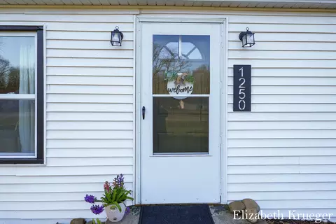 1250 106th Ave, Plainwell, MI 49080 photo 4