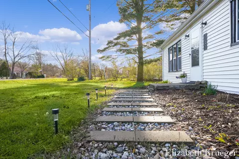 1250 106th Ave, Plainwell, MI 49080 photo 5
