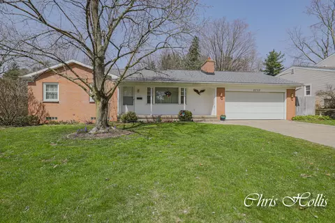 2757 Leelanau Dr NE, Grand Rapids, MI 49525