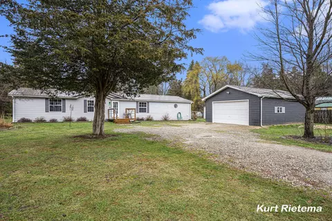 7164 E Beach Dr, South Haven, MI 49090