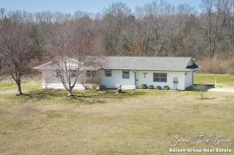 365 N Musson Rd, Stanton, MI 48888
