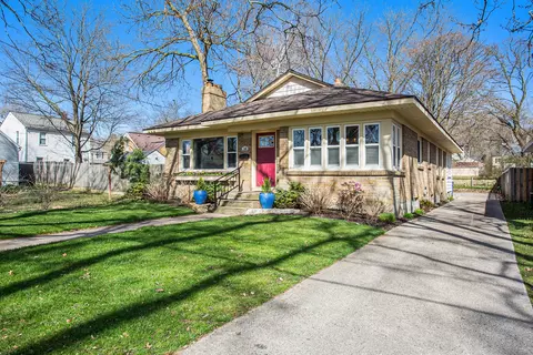 2552 Raymond Ave SE, Grand Rapids, MI 49507