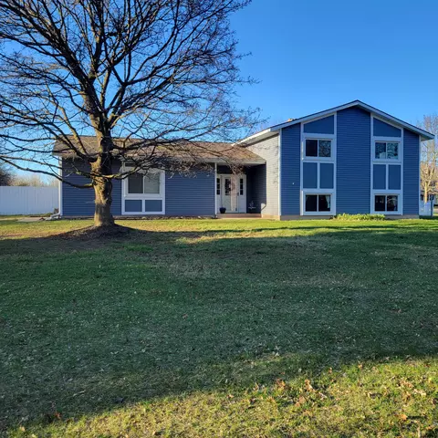 6945 9 Mile Rd NE, Rockford, MI 49341