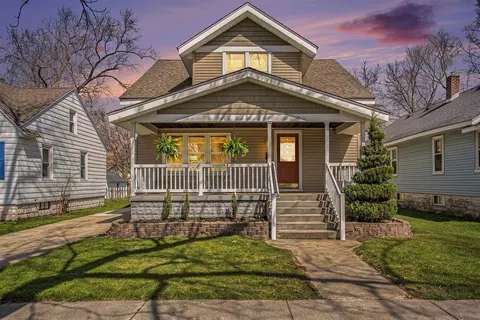45 E 21st St, Holland, MI 49423