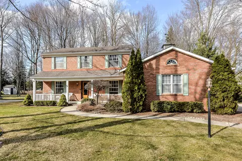 32184 Camborne Ln, Livonia, MI 48154