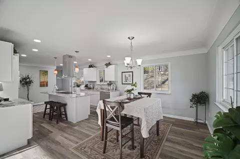 Dining - 4276 Indian Trl, Jackson, MI 49201 photo 1 of 2