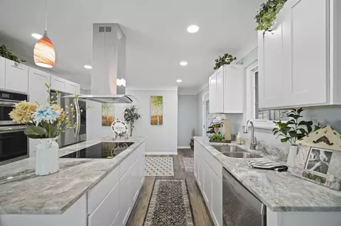 Kitchen - 4276 Indian Trl, Jackson, MI 49201 photo 2 of 9
