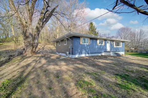 Exterior - 4276 Indian Trl, Jackson, MI 49201 photo 13 of 17