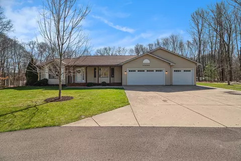 13044 Ryan Ridge Dr SE, Lowell, MI 49331