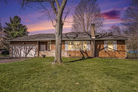 55222 Wilbur Rd, Three Rivers, MI 49093