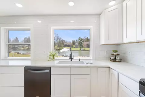 Kitchen - 11636 Cedar Ct, Jerome, MI 49249 photo 7 of 18