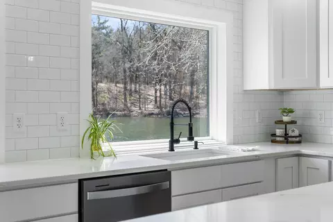 Kitchen - 11636 Cedar Ct, Jerome, MI 49249 photo 10 of 18