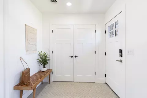 Entry Way - 11636 Cedar Ct, Jerome, MI 49249 photo 3 of 4