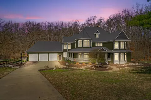 3176 Dunes Valley Path, Stevensville, MI 49127
