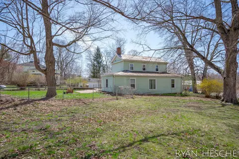Exterior - 208 N King St, Lyons, MI 48851 photo 12 of 12