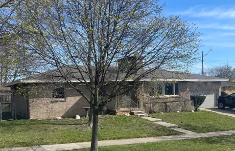 935 Sixth St NW, Grand Rapids, MI 49504