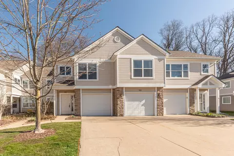 558 N Fieldstone Cir, Chelsea, MI 48118