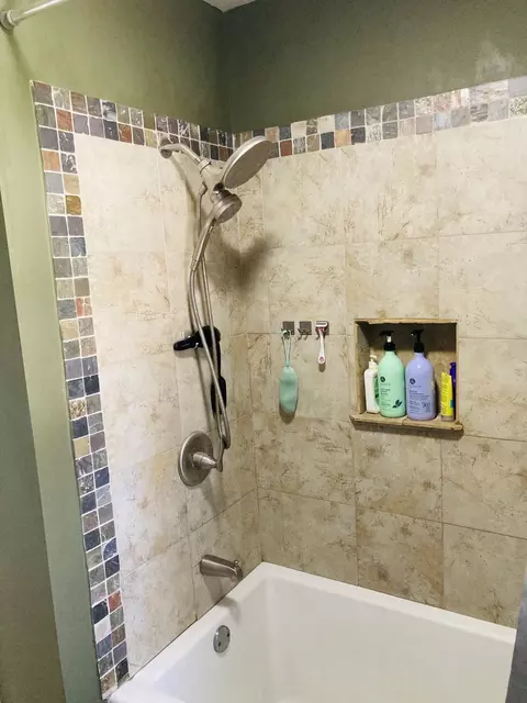 Bath - 23351 Bluegill Rd, Sears, MI 49679 photo 3 of 4