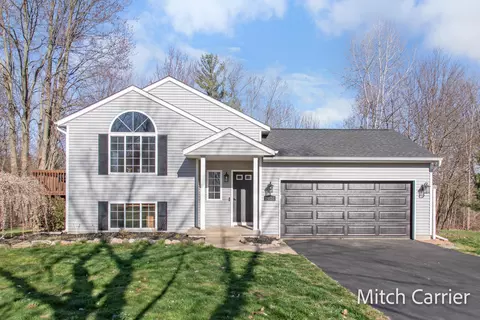 14858 Treevalley Dr, Cedar Springs, MI 49319