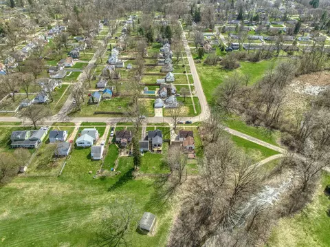 View/Area - 2428 Wallace Dr, Jackson, MI 49203 photo 3 of 5